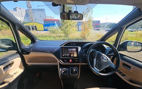 Toyota Noah III, 2014 год, 1 450 000 рублей, 6 фотография