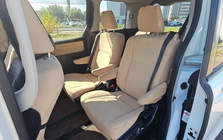 Toyota Noah III, 2014 год, 1 450 000 рублей, 7 фотография