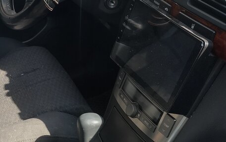 Toyota Avensis III рестайлинг, 2004 год, 282 000 рублей, 11 фотография