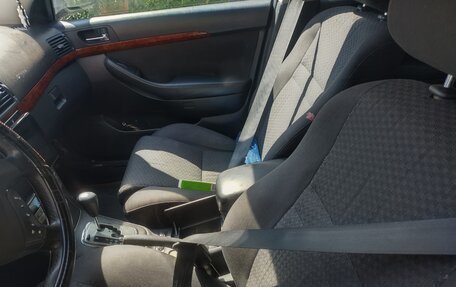 Toyota Avensis III рестайлинг, 2004 год, 282 000 рублей, 10 фотография