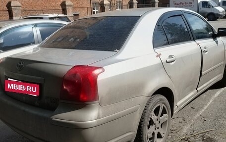 Toyota Avensis III рестайлинг, 2004 год, 282 000 рублей, 7 фотография