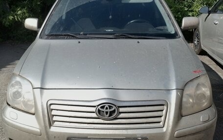 Toyota Avensis III рестайлинг, 2004 год, 282 000 рублей, 2 фотография