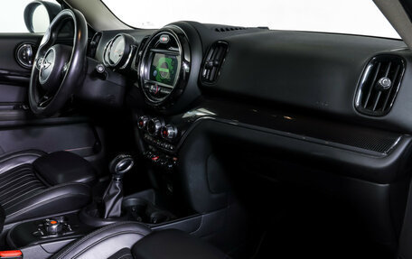 MINI Countryman II (F60), 2018 год, 1 964 000 рублей, 10 фотография