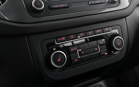 Volkswagen Tiguan I, 2012 год, 933 000 рублей, 18 фотография