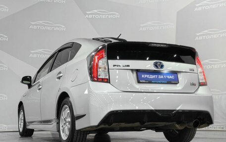 Toyota Prius, 2015 год, 1 399 000 рублей, 22 фотография