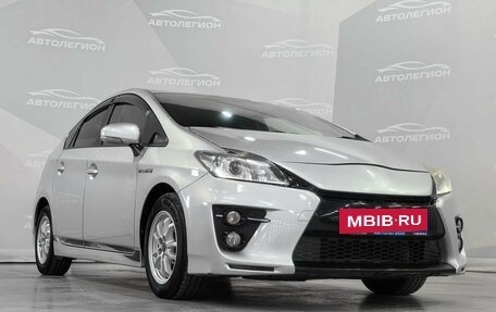 Toyota Prius, 2015 год, 1 399 000 рублей, 23 фотография