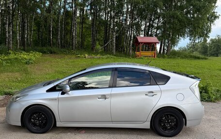 Toyota Prius, 2013 год, 1 200 000 рублей, 12 фотография