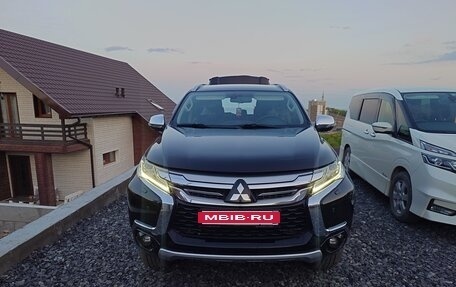 Mitsubishi Pajero Sport III рестайлинг, 2017 год, 2 900 000 рублей, 1 фотография