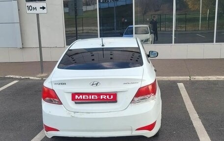 Hyundai Solaris II рестайлинг, 2015 год, 600 000 рублей, 6 фотография
