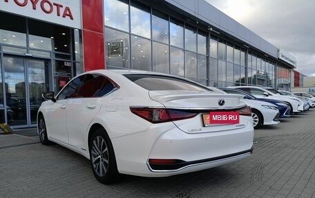 Lexus ES VII, 2018 год, 4 200 000 рублей, 24 фотография
