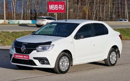 Renault Logan II, 2018 год, 699 000 рублей, 1 фотография