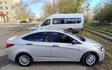 Hyundai Solaris II рестайлинг, 2015 год, 750 000 рублей, 3 фотография