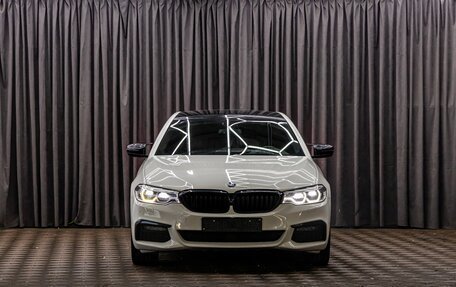 BMW 5 серия, 2019 год, 2 995 000 рублей, 2 фотография