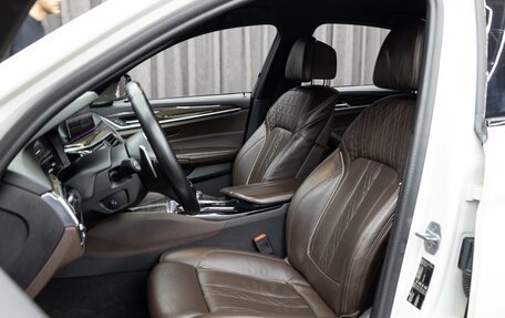 BMW 5 серия, 2019 год, 2 995 000 рублей, 11 фотография
