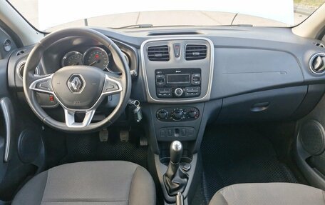 Renault Logan II, 2018 год, 699 000 рублей, 5 фотография