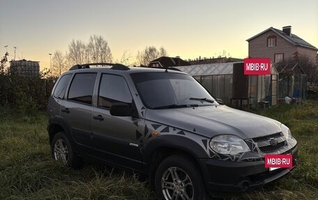 Chevrolet Niva I рестайлинг, 2011 год, 355 000 рублей, 3 фотография