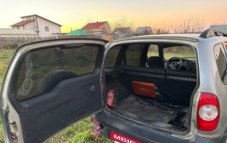 Chevrolet Niva I рестайлинг, 2011 год, 355 000 рублей, 10 фотография