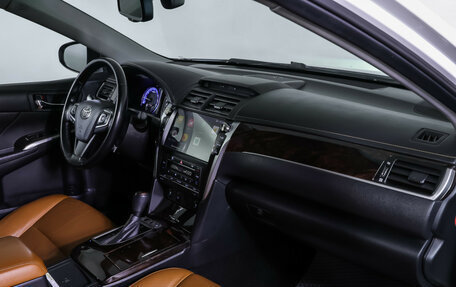 Toyota Camry, 2016 год, 2 090 000 рублей, 10 фотография