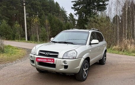 Hyundai Tucson III, 2008 год, 900 000 рублей, 2 фотография