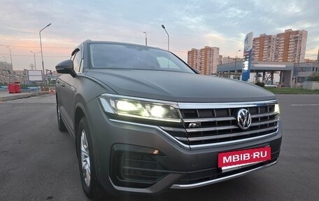 Volkswagen Touareg III, 2019 год, 5 750 000 рублей, 2 фотография
