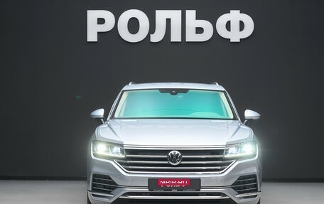 Volkswagen Touareg III, 2019 год, 4 500 000 рублей, 2 фотография