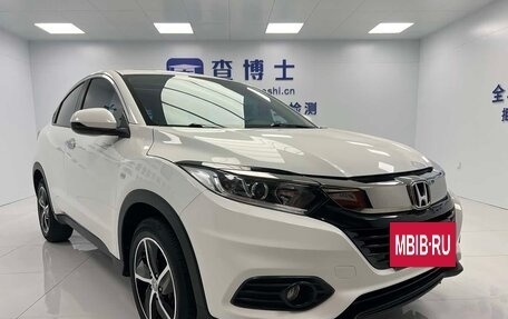 Honda Vezel, 2023 год, 1 830 000 рублей, 3 фотография