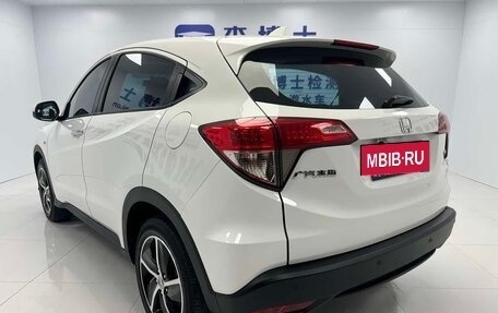 Honda Vezel, 2023 год, 1 830 000 рублей, 4 фотография