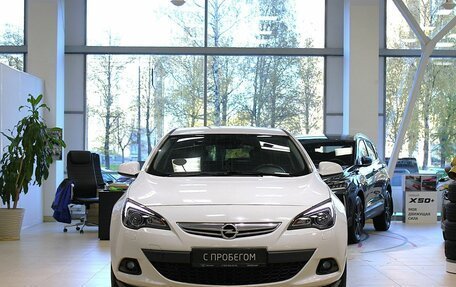 Opel Astra J, 2012 год, 620 000 рублей, 2 фотография