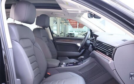 Volkswagen Touareg III, 2025 год, 7 180 000 рублей, 13 фотография
