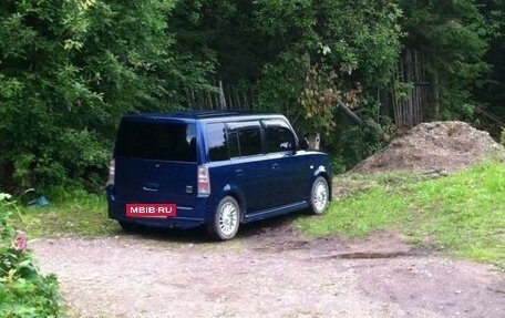 Toyota bB I рестайлинг, 2001 год, 240 000 рублей, 2 фотография