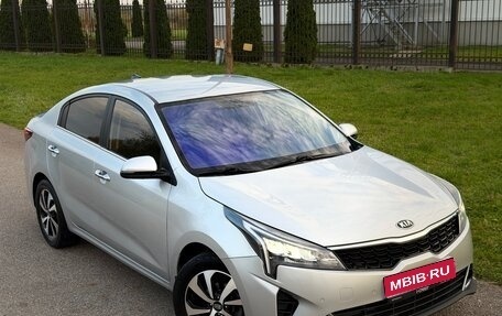 KIA Rio IV, 2021 год, 1 720 000 рублей, 1 фотография