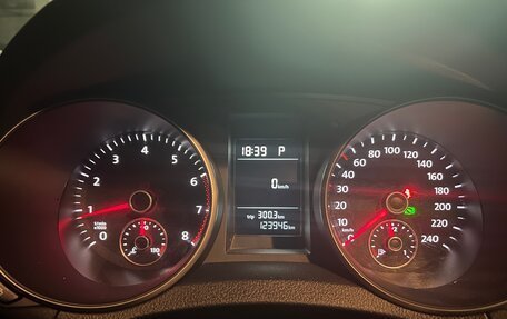 Volkswagen Golf VII рестайлинг, 2011 год, 850 000 рублей, 12 фотография