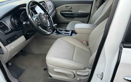 KIA Carnival III, 2020 год, 3 060 000 рублей, 12 фотография