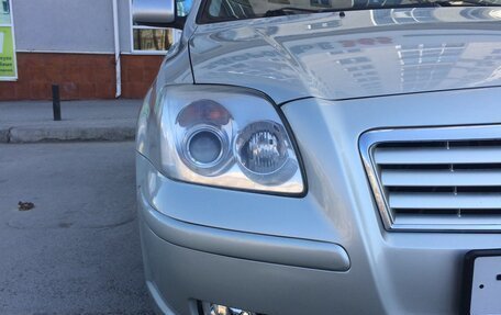 Toyota Avensis III рестайлинг, 2004 год, 410 000 рублей, 5 фотография