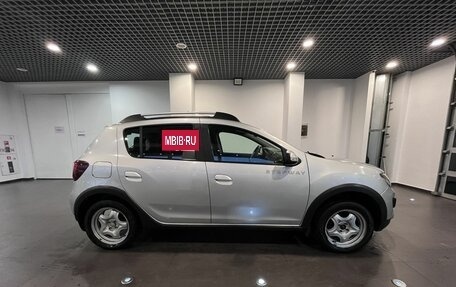 Renault Sandero II рестайлинг, 2015 год, 860 000 рублей, 2 фотография