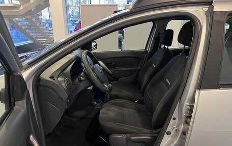 Renault Sandero II рестайлинг, 2015 год, 860 000 рублей, 16 фотография