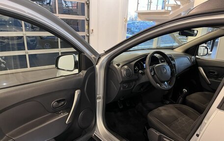 Renault Sandero II рестайлинг, 2015 год, 860 000 рублей, 21 фотография