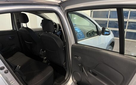 Renault Sandero II рестайлинг, 2015 год, 860 000 рублей, 26 фотография