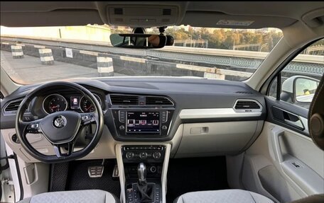 Volkswagen Tiguan II, 2017 год, 2 250 000 рублей, 4 фотография