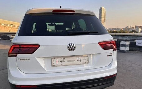 Volkswagen Tiguan II, 2017 год, 2 250 000 рублей, 5 фотография