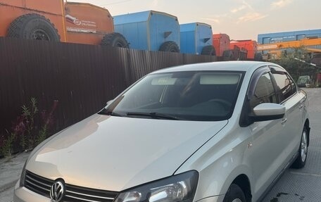 Volkswagen Polo VI (EU Market), 2011 год, 730 000 рублей, 1 фотография