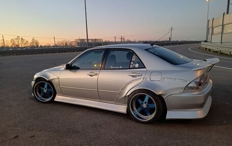 Lexus IS II рестайлинг 2, 1999 год, 1 300 000 рублей, 3 фотография