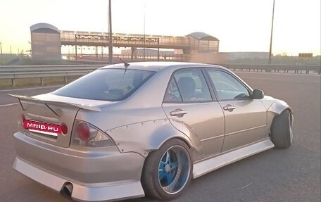 Lexus IS II рестайлинг 2, 1999 год, 1 300 000 рублей, 7 фотография