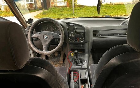 BMW 3 серия, 1995 год, 300 000 рублей, 3 фотография