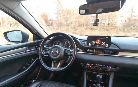 Mazda 6, 2020 год, 2 400 000 рублей, 18 фотография
