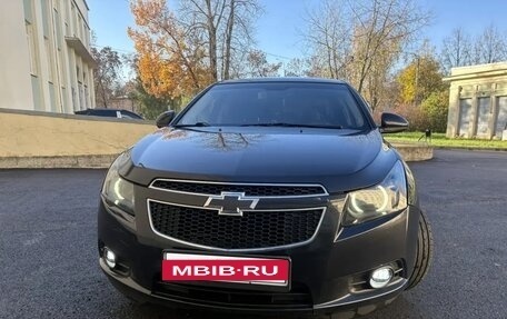 Chevrolet Cruze II, 2011 год, 800 000 рублей, 2 фотография