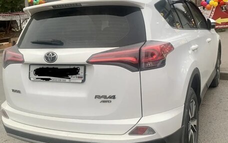 Toyota RAV4, 2017 год, 2 495 000 рублей, 5 фотография