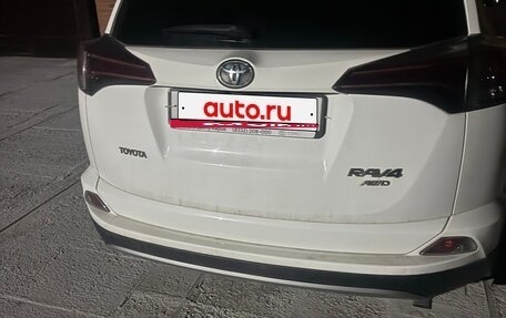 Toyota RAV4, 2017 год, 2 495 000 рублей, 9 фотография
