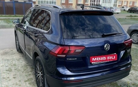 Volkswagen Tiguan II, 2017 год, 2 200 000 рублей, 13 фотография