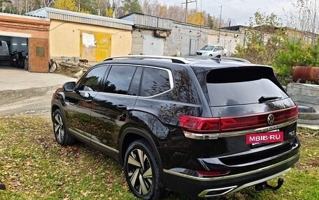 Volkswagen Teramont I, 2022 год, 4 440 000 рублей, 2 фотография